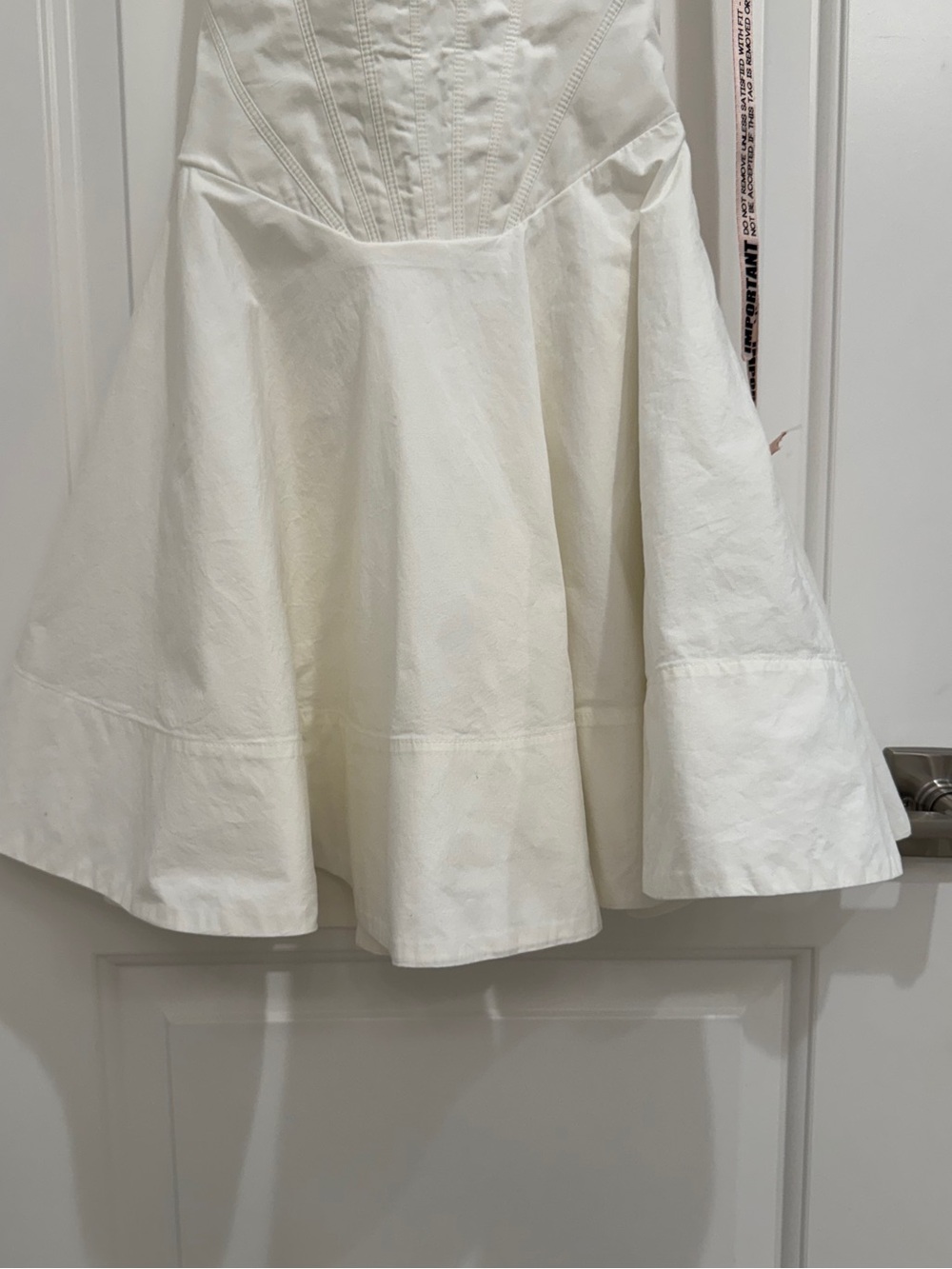 HOUSE OF CB SASHA
White Halter Neck Mini Dress fit and flare
SIZE XS 269 HoCo - Picture 8 of 14